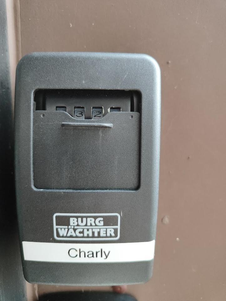 פאדרבורן Gemuetliche Wohnung "Charly" Zum Wohlfuehlen Zu Allem Gut Angebunden מראה חיצוני תמונה